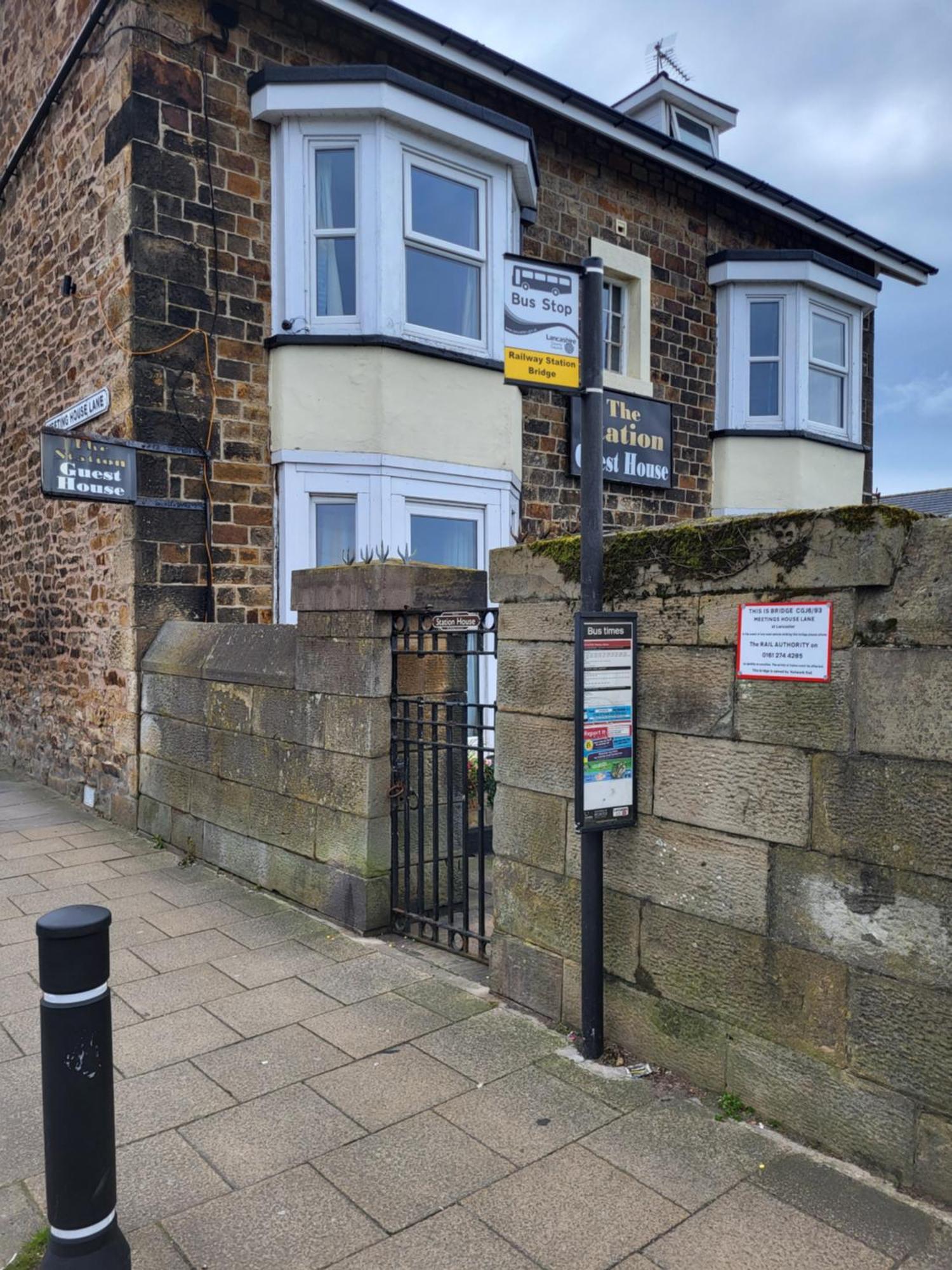 Station Guesthouse - Key Pad Entry Lancaster Exterior foto